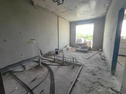 Enaya Residences, JVT District 3 construction progress — 14 May 2026, 38.98% complete, photo 5 of 10