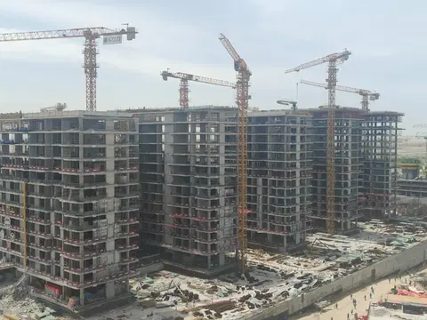 Azizi Venice 10, Azizi Venice construction progress — 5 May 2026, 36.27% complete, photo 1 of 8
