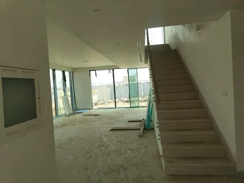 Ход строительства Fairway Villas 3, Fairway Villas 3 — 17 марта 2026, готовность 37.86%, снимок 5 из 9