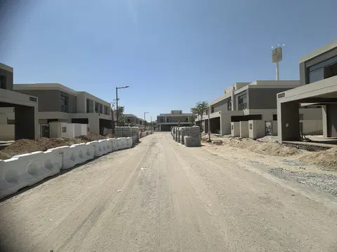 South Bay 5 Premium, Dubai South Residential District construction progress — 23 July 2026, 77.77% complete, photo 4 of 8