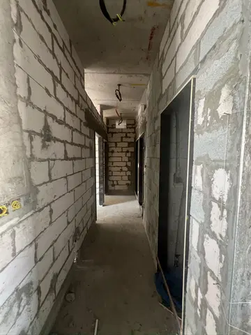 Ход строительства Rosemont Residences JVT, JVT District 2 — 8 июня 2026, готовность 42.87%, снимок 7 из 9