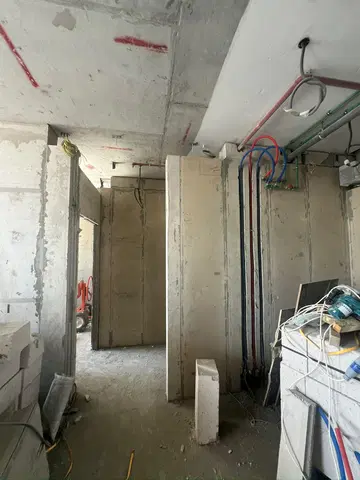 Ход строительства Rosemont Residences JVT, JVT District 2 — 8 июня 2026, готовность 42.87%, снимок 4 из 9