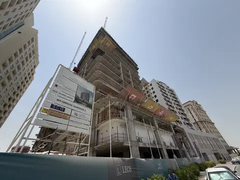 Ход строительства Weybridge Gardens 2, DubaiLand Residence Complex — 5 августа 2026, готовность 33,68%, снимок 25 из 32