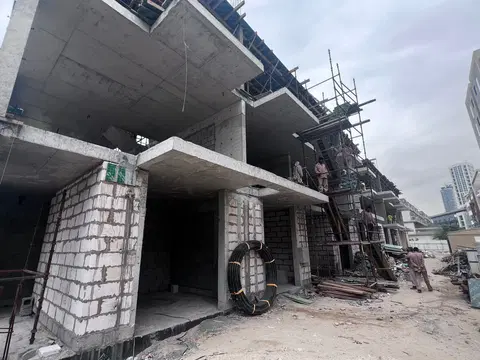 Ход строительства Sunset Grove Homes, JVC District 15 — 28 апреля 2026, готовность 27,79%, снимок 5 из 7