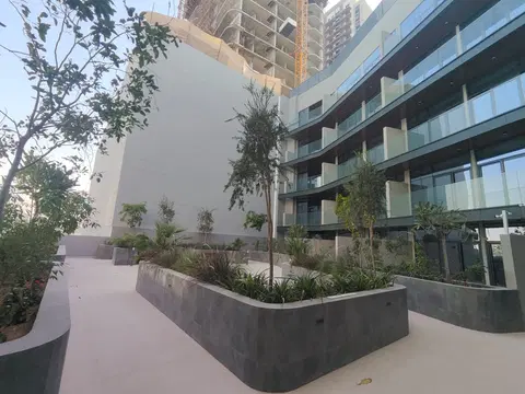 Ход строительства Milestone Residences, Jumeirah Village Triangle — 4 февраля 2026, готовность 100,00%, снимок 16 из 19