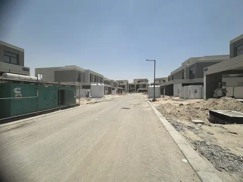 Ход строительства South Bay 6 Premium, Dubai South Residential District — 23 июля 2026, готовность 82,06%, снимок 5 из 8