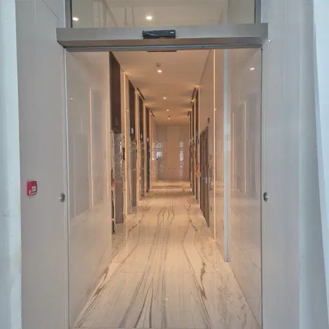Me Do Re 2, Jumeirah Lakes Towers construction progress — 9 March 2026, 97.78% complete, photo 8 of 8
