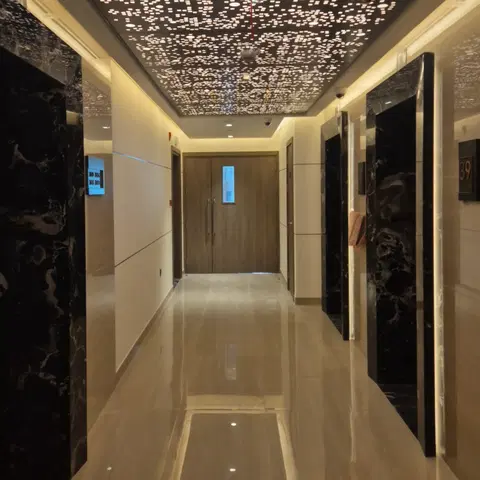 Me Do Re 2, Jumeirah Lakes Towers construction progress — 9 March 2026, 97.78% complete, photo 3 of 8