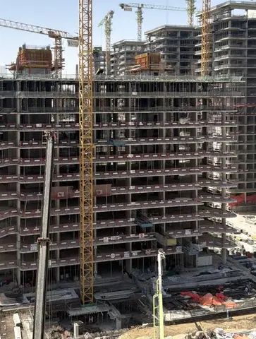 Ход строительства Azizi Venice 14, Azizi Venice — 22 июня 2026, готовность 30,29%, снимок 4 из 6