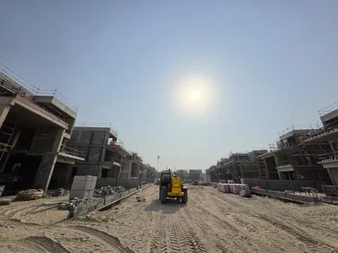 Ход строительства Nad Al Sheba Gardens Phase 5, Nad Al Sheba 1 — 12 августа 2026, готовность 37,53%, снимок 4 из 8