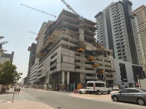 Ход строительства MAK I'Sola Bella, JVC District 18 — 20 августа 2026, готовность 27,17%, снимок 3 из 6