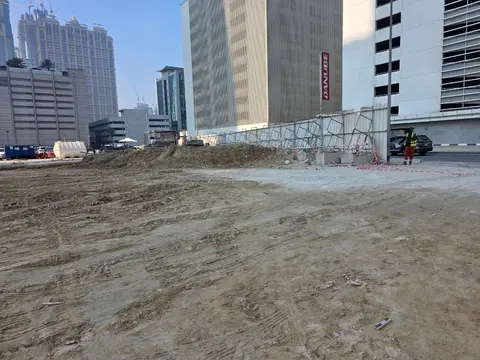 Bayz 102 by Danube, Business Bay construction progress — 24 December 2025, 4.66% complete, photo 3 of 3