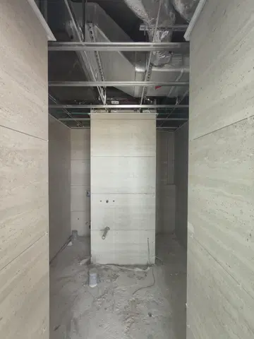 One Beverly, Arjan construction progress — 6 May 2026, 72.94% complete, photo 4 of 12