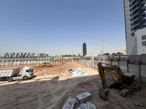 Samana Boulevard Heights, DubaiLand Residence Complex construction progress — 1 June 2026, 2.50% complete, photo 2 of 3