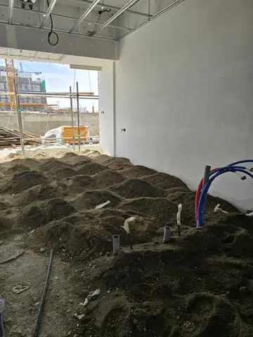 Reef 1000, DubaiLand Residence Complex construction progress — 24 April 2026, 30.76% complete, photo 4 of 7