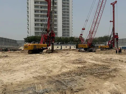 Ход строительства SAAS Hills, Dubai Science Park — 20 мая 2025, готовность 3.83%, снимок 3 из 4