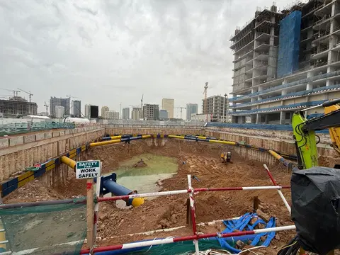 Ход строительства AG AUM Residence, DubaiLand Residence Complex — 24 марта 2026, готовность 2,44%, снимок 3 из 3