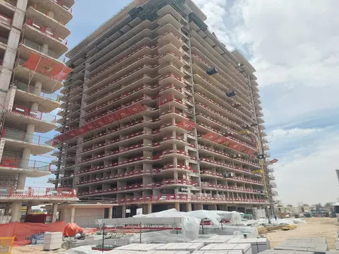 Ход строительства Azizi Venice 13, Azizi Venice — 22 апреля 2026, готовность 40,33%, снимок 5 из 10