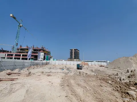 Coral Isle Residences, Dubai Islands construction progress — 1 April 2026, 2.11% complete, photo 2 of 3