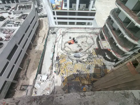 Parkside Boulevard, Arjan construction progress — 20 May 2026, 51.93% complete, photo 5 of 14