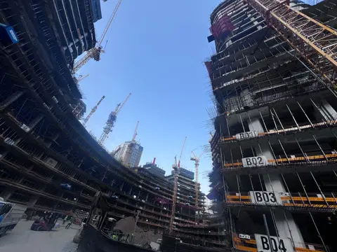 Binghatti Skyrise, Business Bay construction progress — 23 April 2026, 22.40% complete, photo 4 of 12