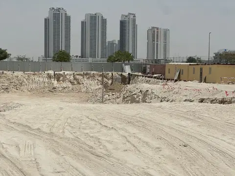 The First Collection At Dubai Studio City, Studio City construction progress — 25 June 2025, 2.06% complete, photo 3 of 4