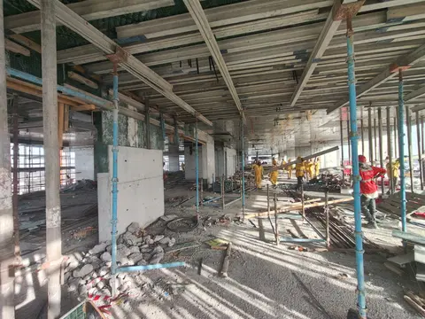 Beachfront Gates 1, Dubai South Residential District construction progress — 14 April 2026, 36.34% complete, photo 1 of 10
