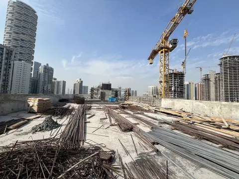 Almaan 101, Jumeirah Village Circle construction progress — 4 December 2025, 39.61% complete, photo 2 of 6