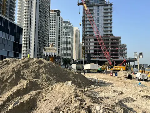 Ход строительства The Bristol Emaar Beachfront, Dubai Marina — 17 марта 2026, готовность 5.14%, снимок 1 из 10
