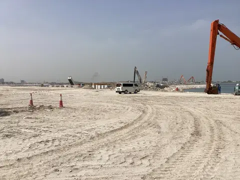 Jumeirah Residences Asora Bay, La Mer construction progress — 18 August 2025, 0.21% complete, photo 1 of 8