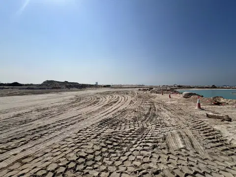 Jumeirah Residences Asora Bay, La Mer construction progress — 14 November 2025, 0.56% complete, photo 3 of 6