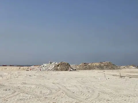 Jumeirah Residences Asora Bay, La Mer construction progress — 21 May 2026, 4.01% complete, photo 3 of 4