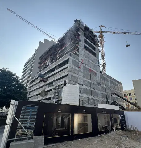Azurline Residences By Maas Developers, Jumeirah Village Circle construction progress — 29 December 2025, 29.74% complete, photo 4 of 12