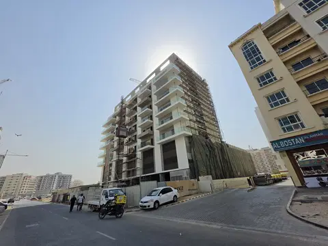 Ход строительства 08 Life Residences, International City 2 — 26 августа 2026, готовность 64,87%, снимок 8 из 8