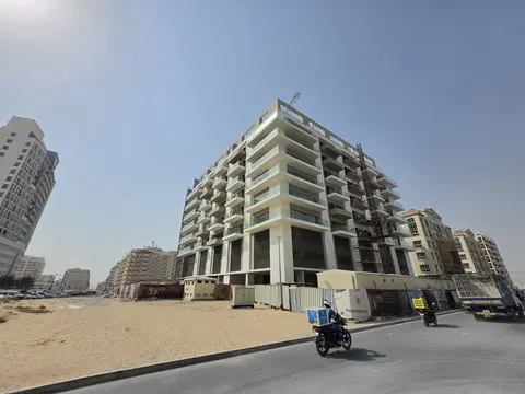 Ход строительства 08 Life Residences, International City 2 — 26 августа 2026, готовность 64,87%, снимок 4 из 8