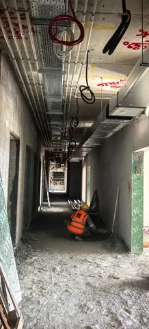 Ход строительства Tomorrow Commercial Tower, Dubai International City — 15 апреля 2026, готовность 33,21%, снимок 4 из 8