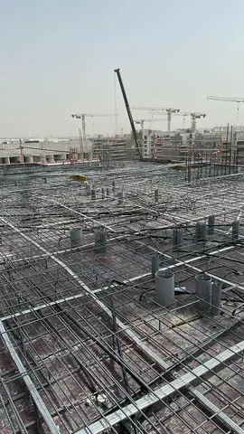 Ход строительства Azizi Riviera 53, Azizi Riviera — 18 августа 2025, готовность 29.41%, снимок 1 из 12