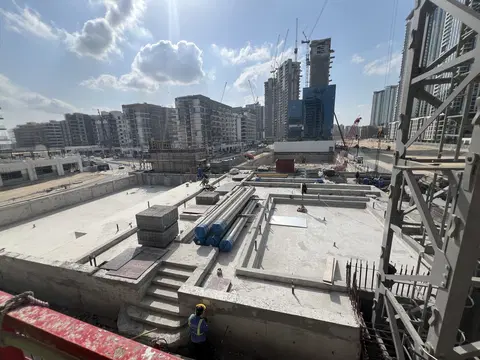 Ход строительства Azizi Riviera 53, Azizi Riviera — 21 января 2026, готовность 46.29%, снимок 1 из 12