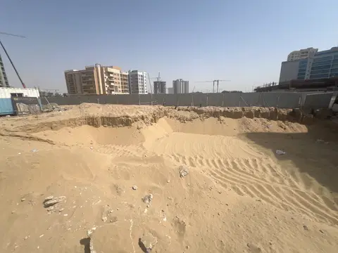 Ход строительства Marquis Vista, DubaiLand Residence Complex — 1 июля 2026, готовность 0,64%, снимок 1 из 5