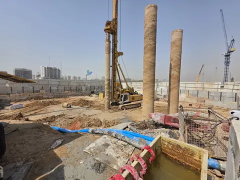Ход строительства Reef 998, DubaiLand Residence Complex — 27 августа 2026, готовность 2,07%, снимок 1 из 4