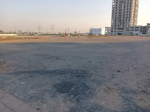 Ход строительства Aark Terraces, DubaiLand Residence Complex — 30 апреля 2025, готовность 0.00%, снимок 1 из 2