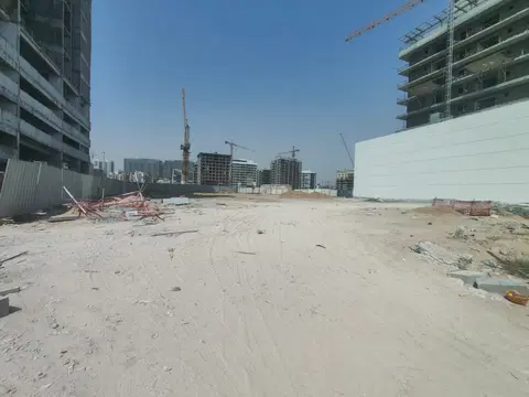Ход строительства Forest City Tower 2, DubaiLand Residence Complex — 26 июня 2026, готовность 0,02%, снимок 1 из 3