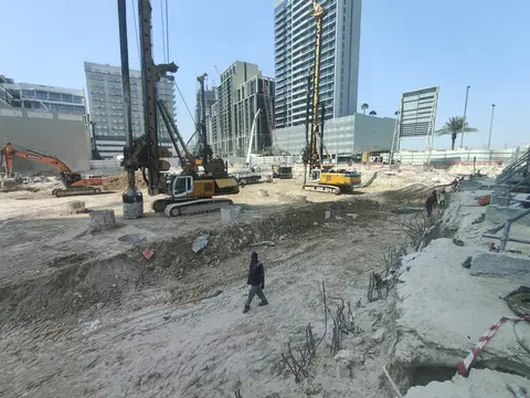 Auresta Tower, Jumeirah Village Circle construction progress — 8 October 2026, 4.44% complete, photo 1 of 3