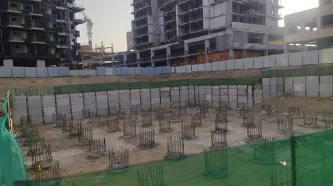 Aurelia Residence, Sports City construction progress — 17 April 2026, 4.46% complete, photo 3 of 4