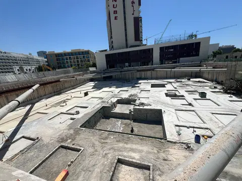 The Lx, Arjan construction progress — 4 June 2026, 4.89% complete, photo 2 of 4