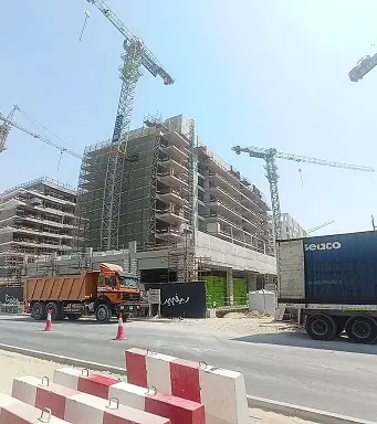 Ход строительства Azizi Riviera 64, Azizi Riviera — 18 июня 2025, готовность 40.98%, снимок 3 из 11