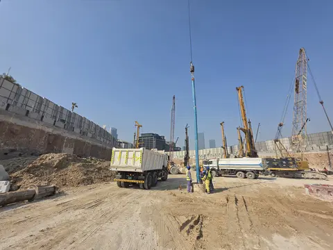 Jumeirah Residences Emirates Towers, Trade Centre Second construction progress — 28 September 2026, 4.22% complete, photo 4 of 4