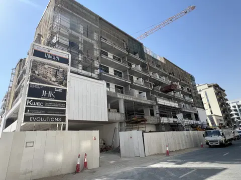 Ход строительства Tavora Residences By Jhk Heights Real Estate Development, International City 2 — 12 мая 2026, готовность 61,49%, снимок 7 из 7
