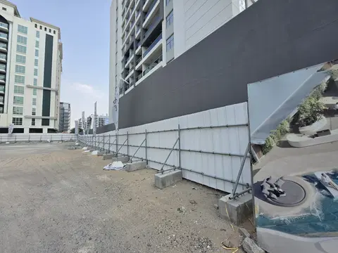 Ход строительства Weybridge Gardens 5, DubaiLand Residence Complex — 6 августа 2026, готовность 0,04%, снимок 1 из 4