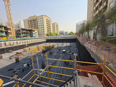 Ход строительства Beverly Park, DubaiLand Residence Complex — 29 сентября 2026, готовность 6,79%, снимок 2 из 3